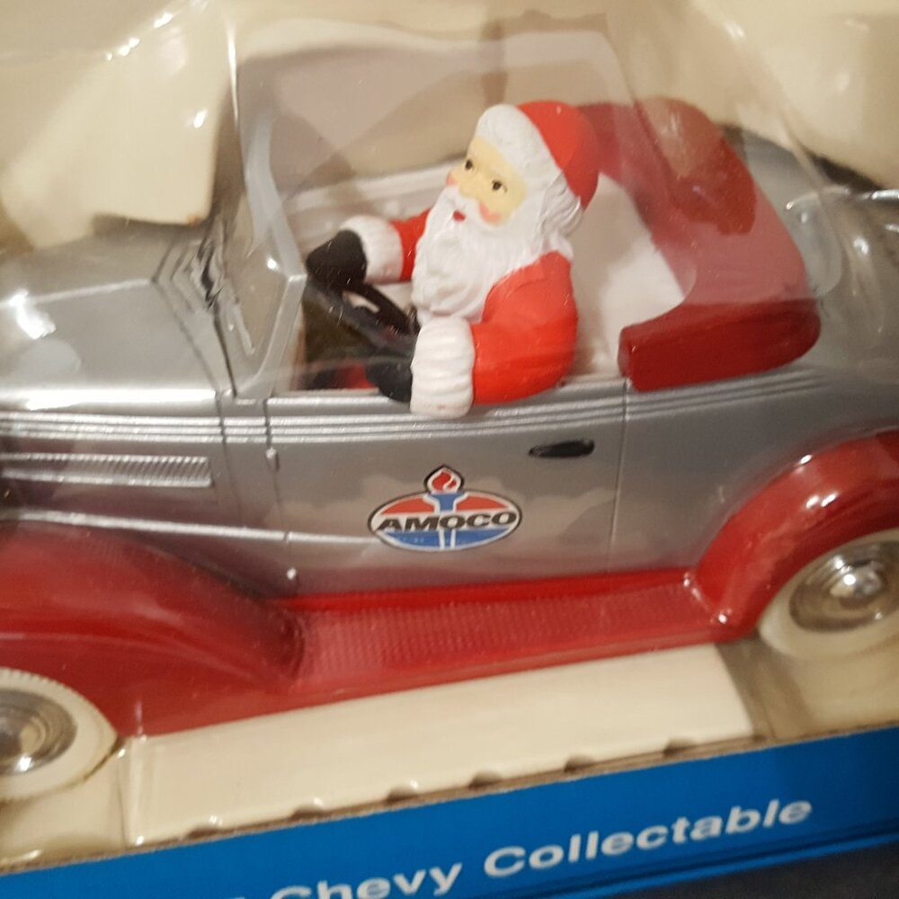 NEW Vintage Amoco Santa 1937 Chevy Convertible Die cast Car Bank Christmas RARE